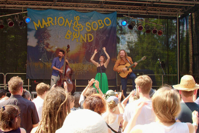 Spielen auf dem Kultursommer Kaarst: Die Marion & Sobo Band